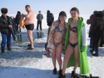 Крещенские купания на берегу Капчагайского водохранилища (19.01.2012) Сасанов Андрей Усюкина Ирина Зарецкая Ольга