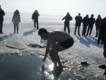 Крещенские купания на берегу Капчагайского водохранилища (19.01.2012) Сасанов Андрей Усюкина Ирина Зарецкая Ольга