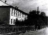 Школа в поселке Илийск